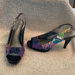 Bandolino Open-toe patent leather, floral fabric 3 “ platform sling.